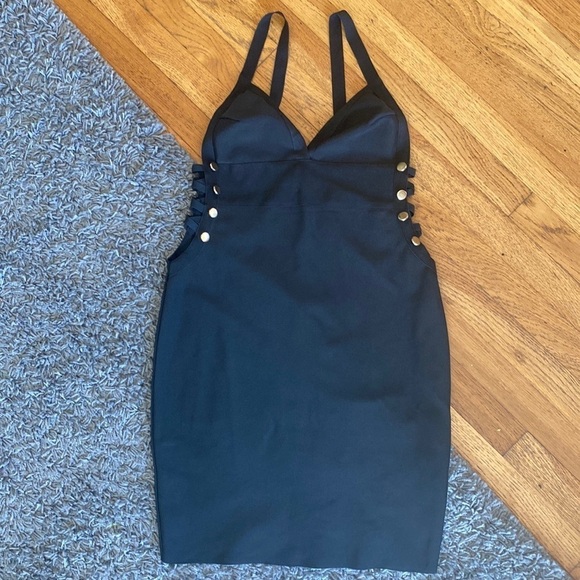 IRIS Tight Fitting Mini Black Dress Size M - Picture 1 of 10